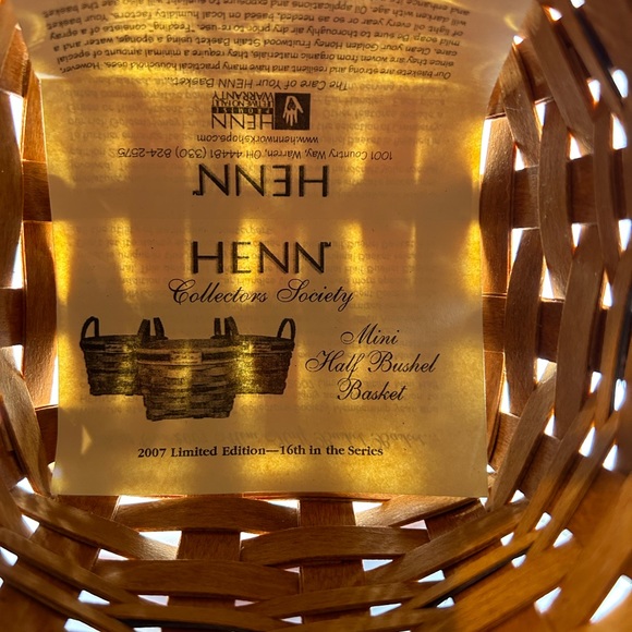 Henn Mini Half Bushel Basket 2007 limited edition - Picture 4 of 5